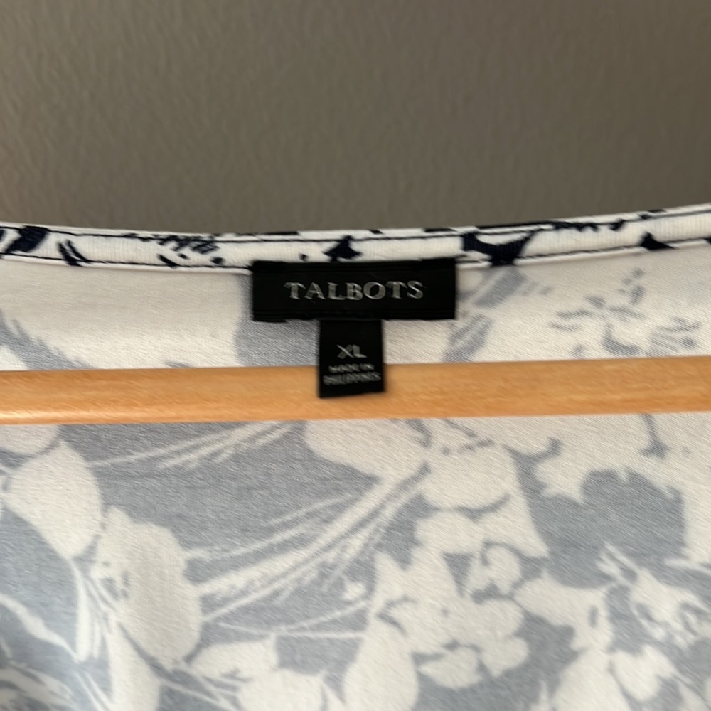 Talbots tunic - Picture 2 of 3